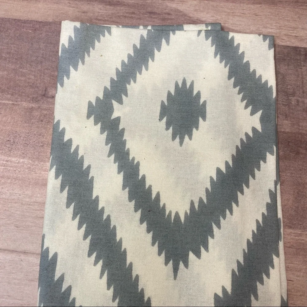 NWOT West Elm Napkins Set of 6